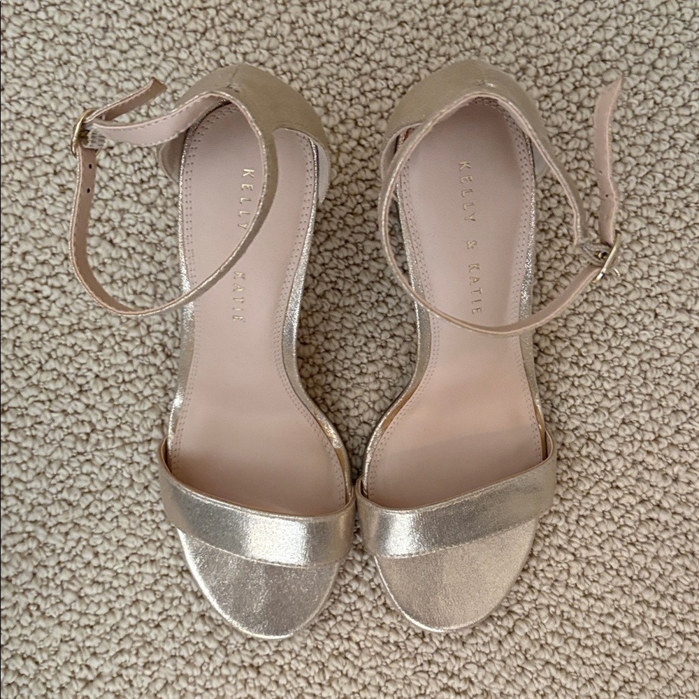 Kelly & Katie gold lame sandals